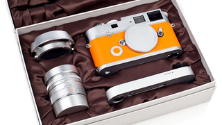 Leica M7 Hermès Camera Gets Fondled In Lavish Hands-On Unboxing